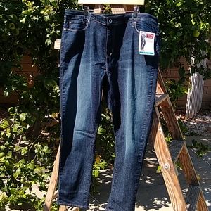 levi signature curvy skinny jeans